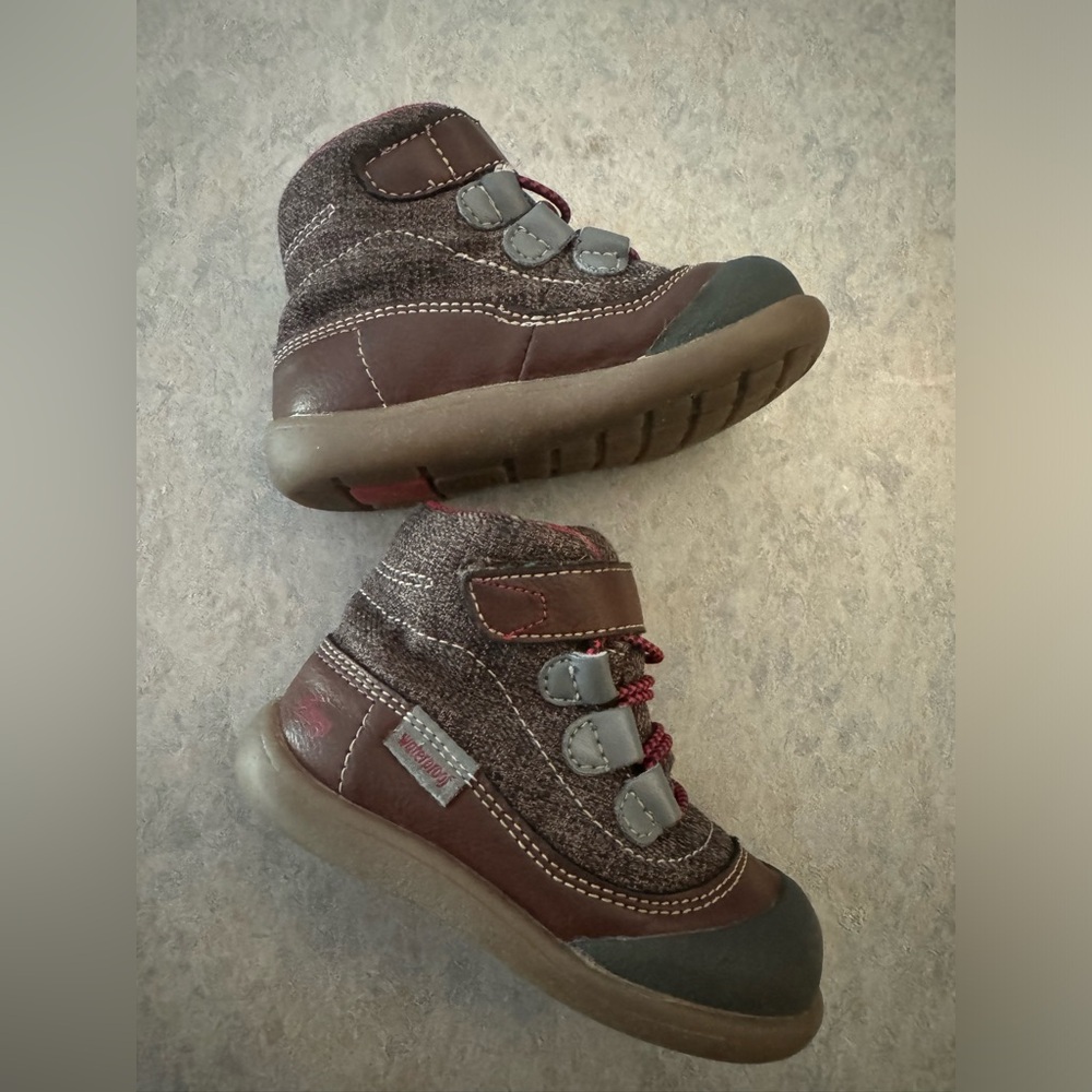 See Kai Run waterproof boots size 5